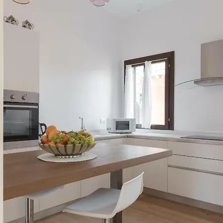 Residenza Pomponi Deluxe Apartment